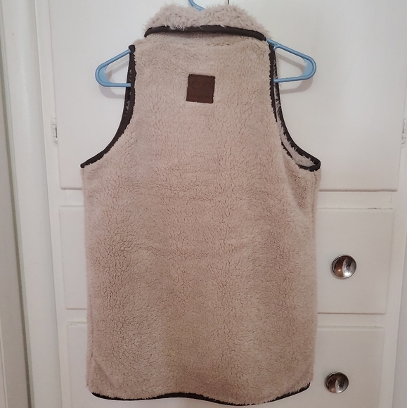 NWT CC Sherpa reversible vest - Picture 2 of 6